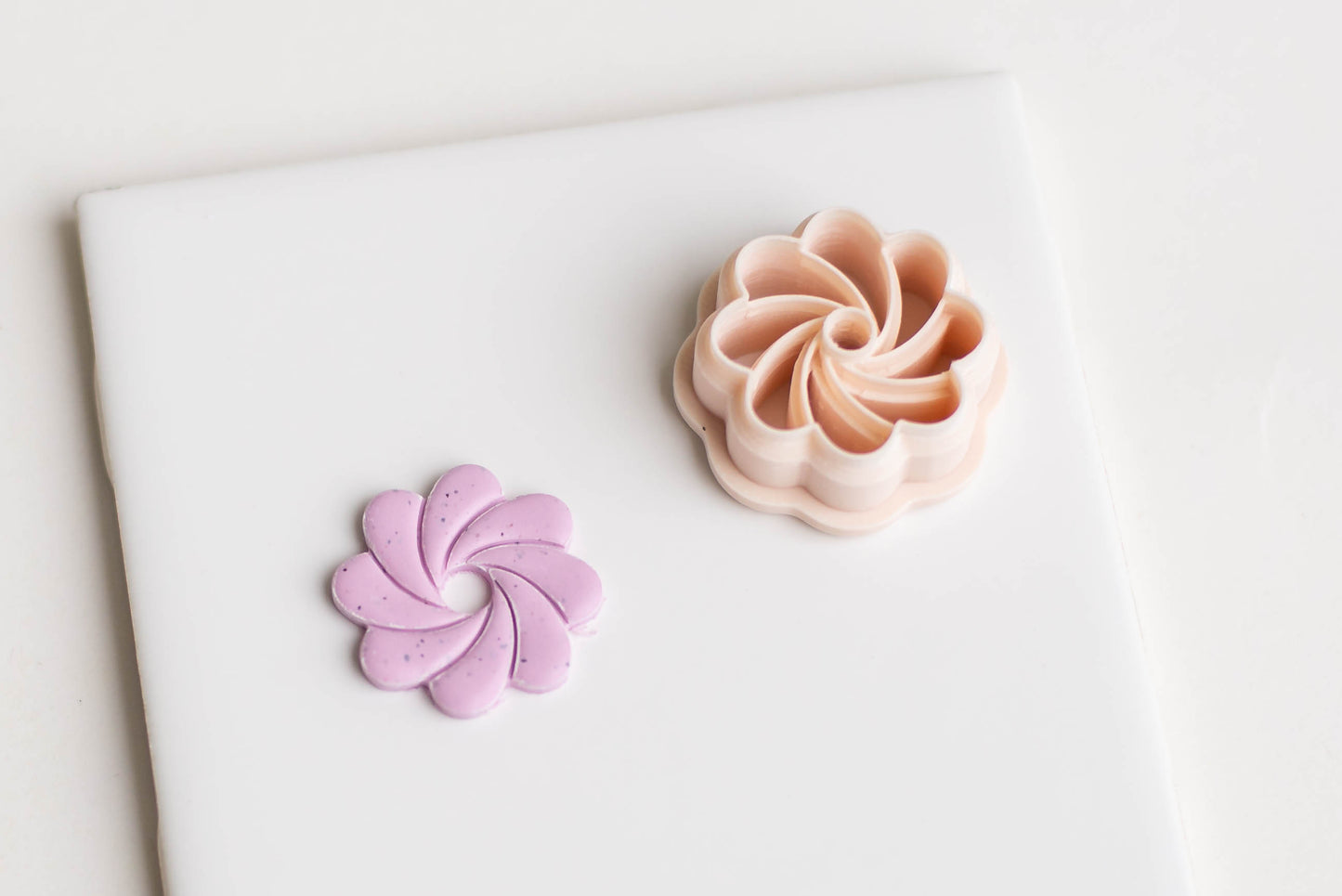 Swirl Clay Cutter