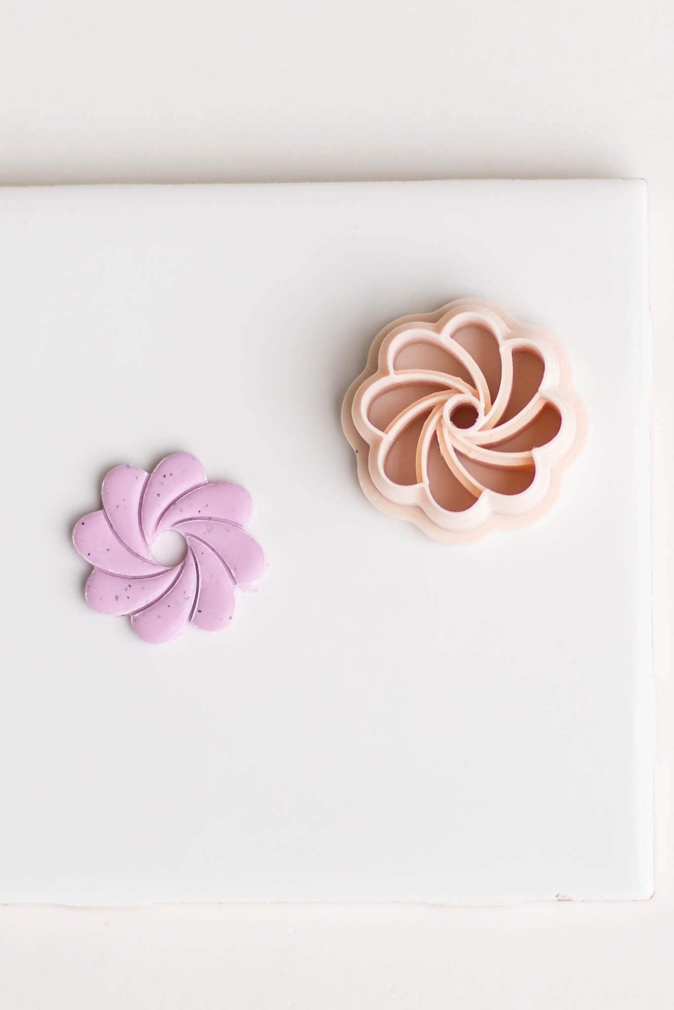 Swirl Clay Cutter