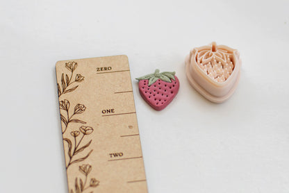 Strawberry Cutter