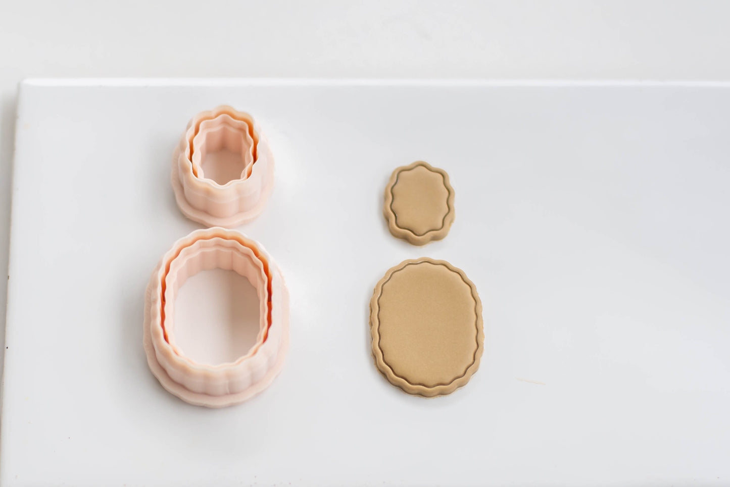 Scalloped Oval Bordered Clay Cutter Set