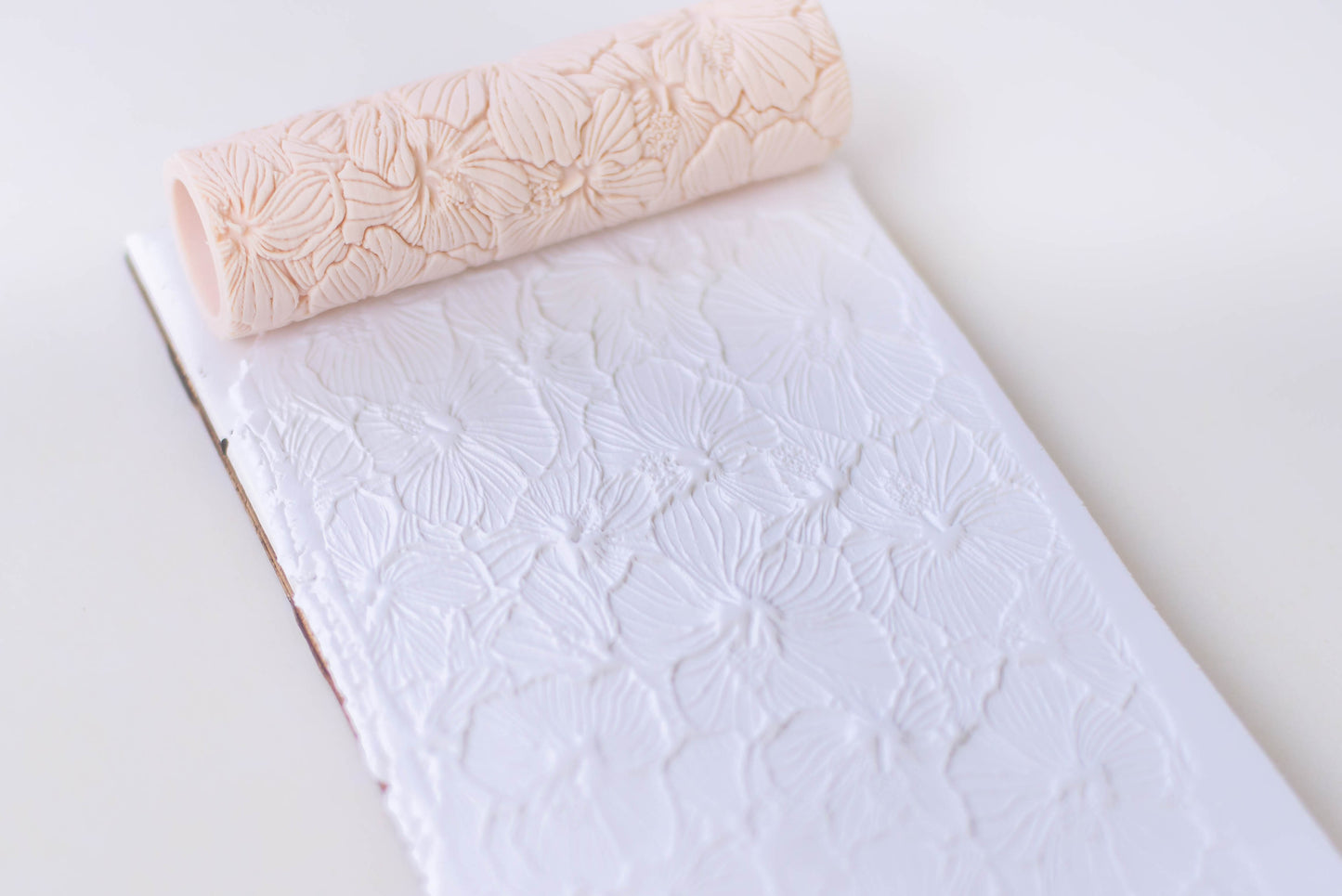Hibiscus Texture Roller