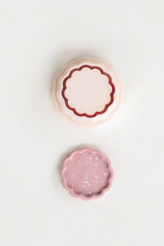 Thick Press Scallop Circle