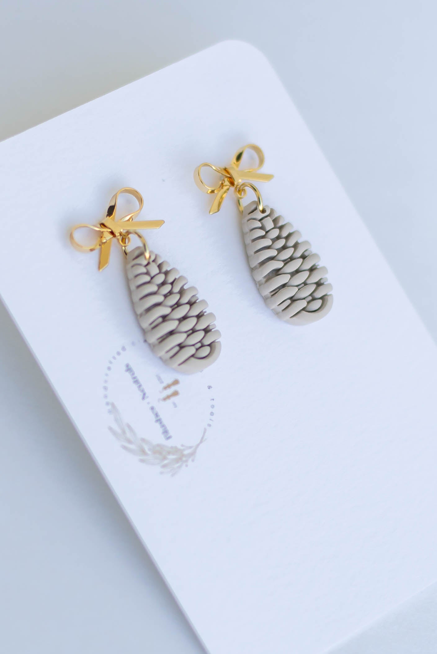 Cute Minimalist Teardrop Earrings