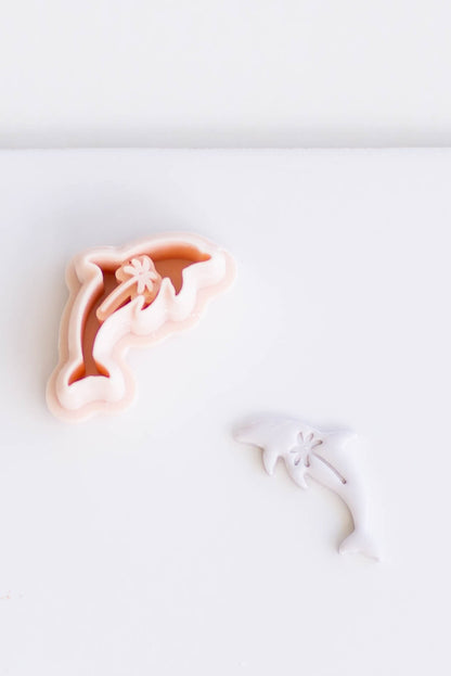 Palm Embossed Dolphin Cutter